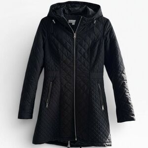 New York & Co. Quilted Jacket. Size XS
Intricate quilting meets city style.